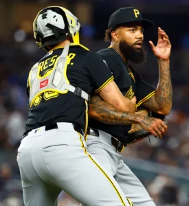 Jazz Chisholm Jr. Homers Twice And Drives In 5 As Yankees Sink Pirates 8-5 After Benches Clear